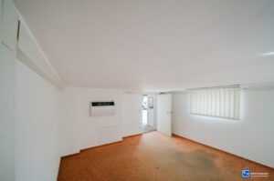 Keller Zugang zur Garage